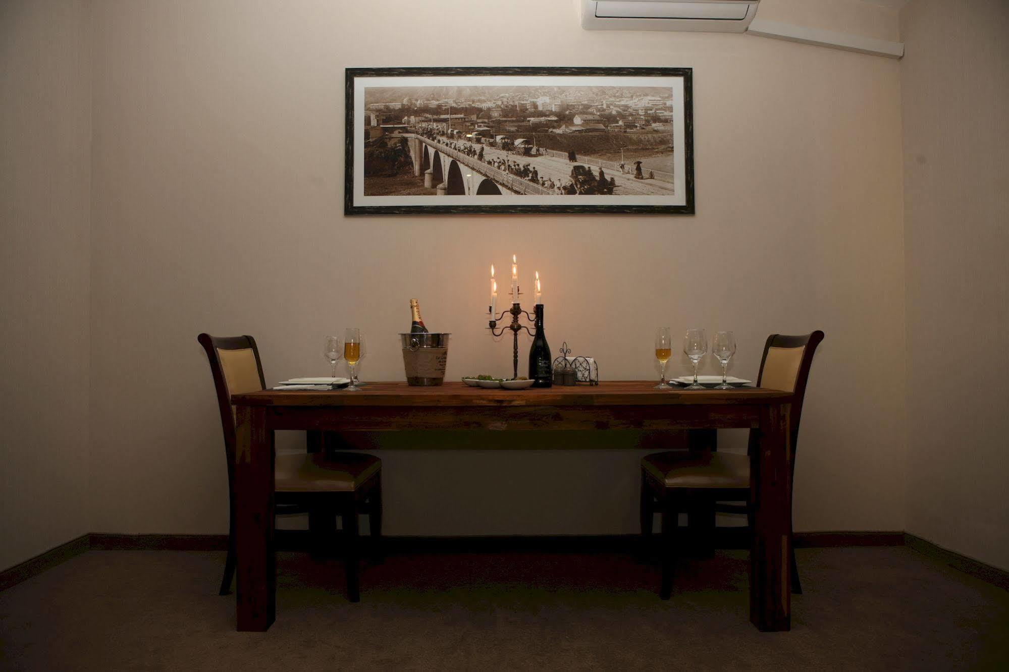 Hotel Orion Old Town Tbilisi Buitenkant foto
