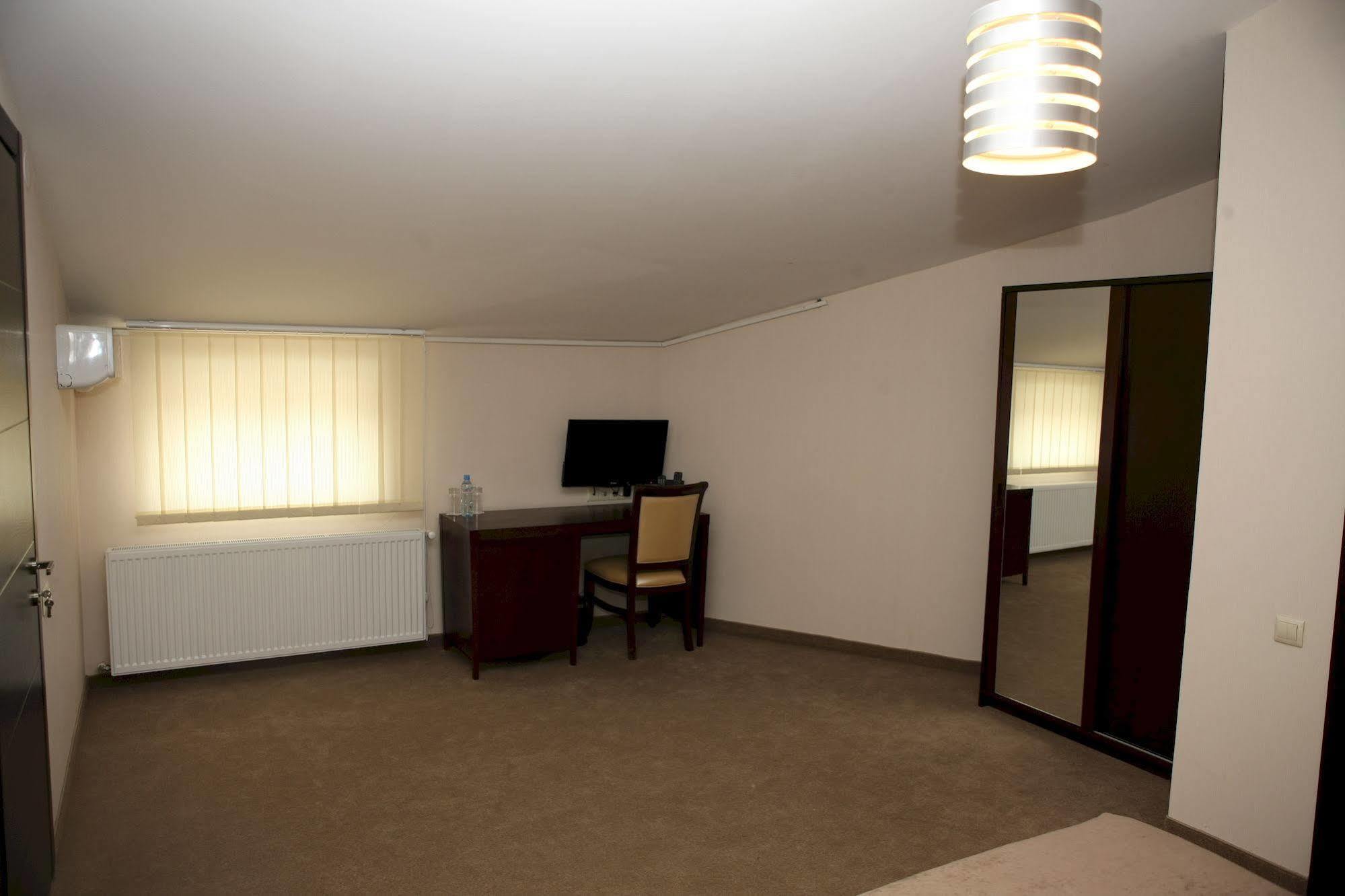 Hotel Orion Old Town Tbilisi Buitenkant foto