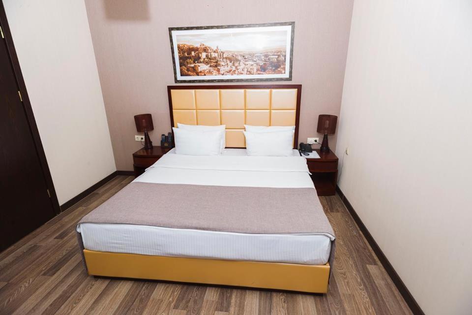 Hotel Orion Old Town Tbilisi Buitenkant foto
